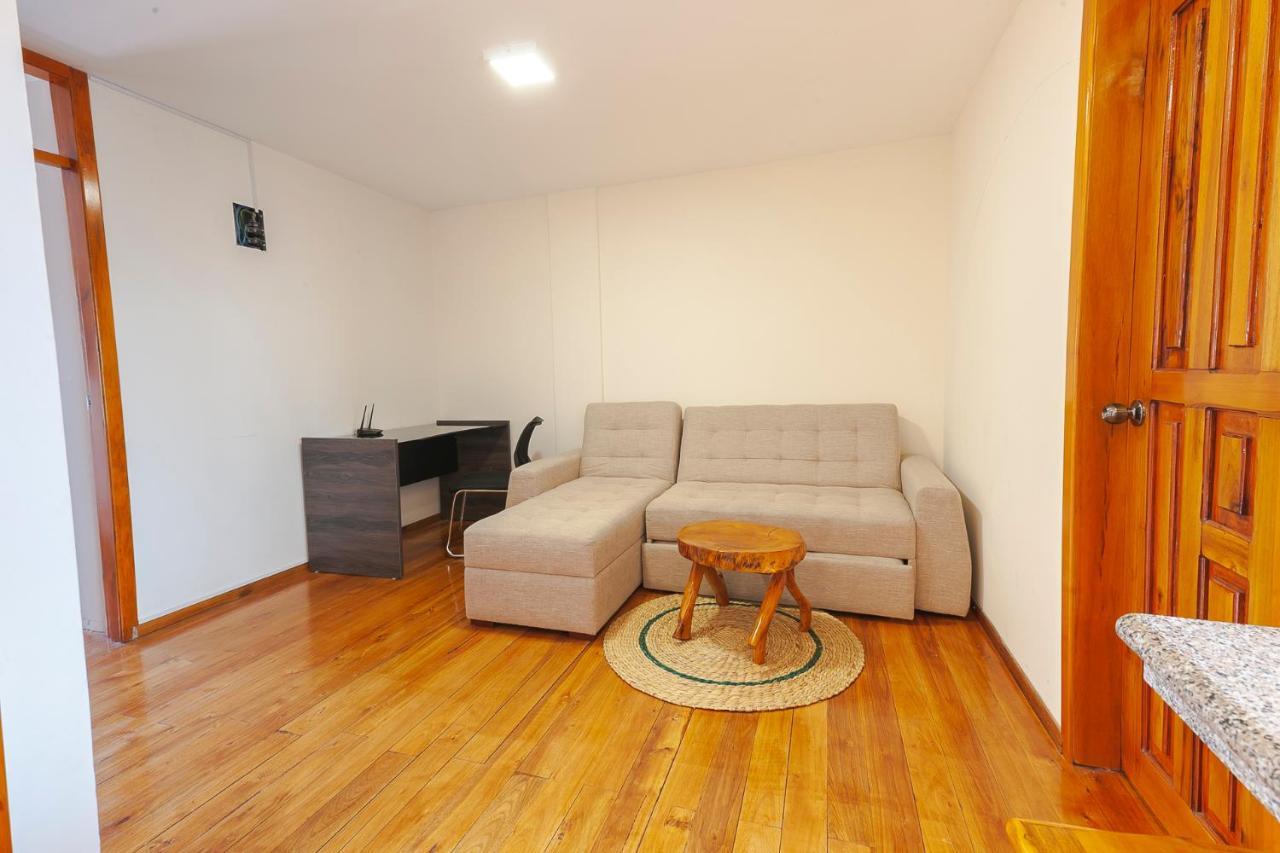 Los Ponchos Inn Apartasuite Otavalo Exteriör bild